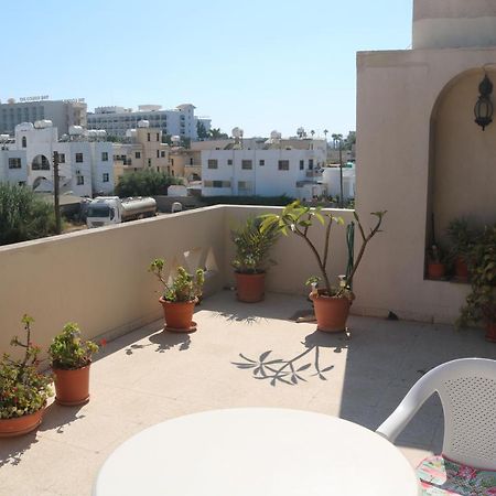 Ria Beach Sea View Apartment Піла Екстер'єр фото