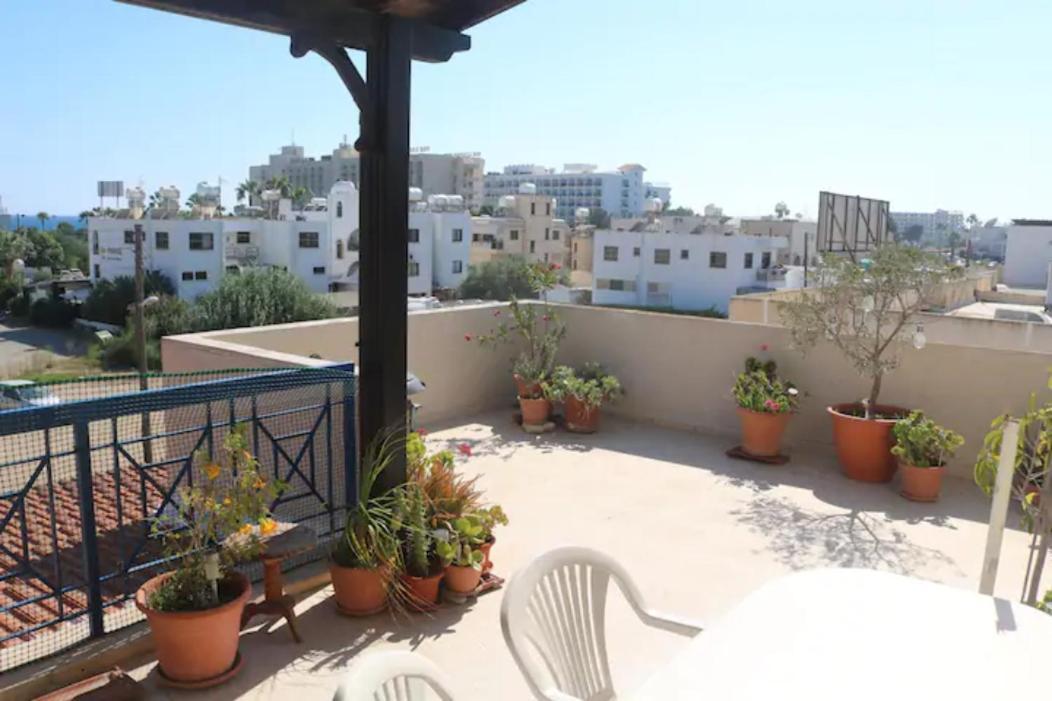 Ria Beach Sea View Apartment Піла Екстер'єр фото