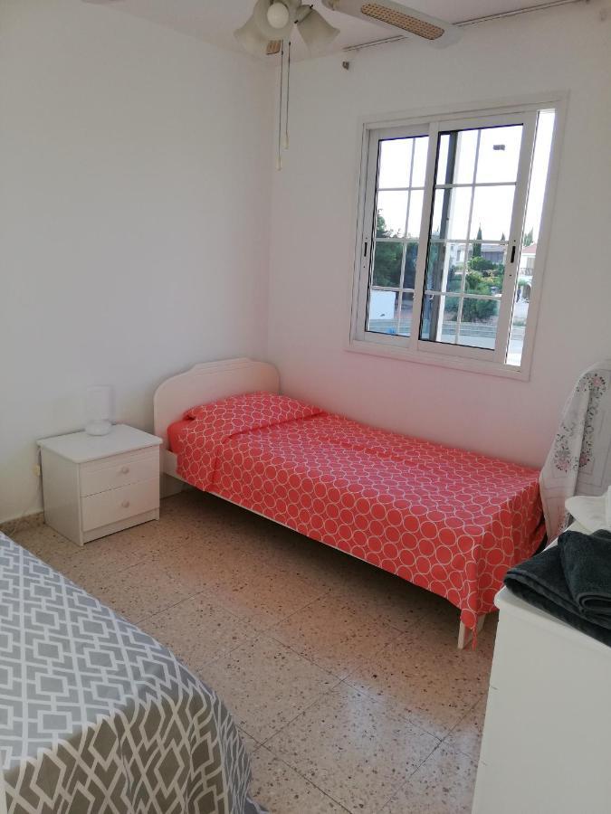 Ria Beach Sea View Apartment Піла Екстер'єр фото